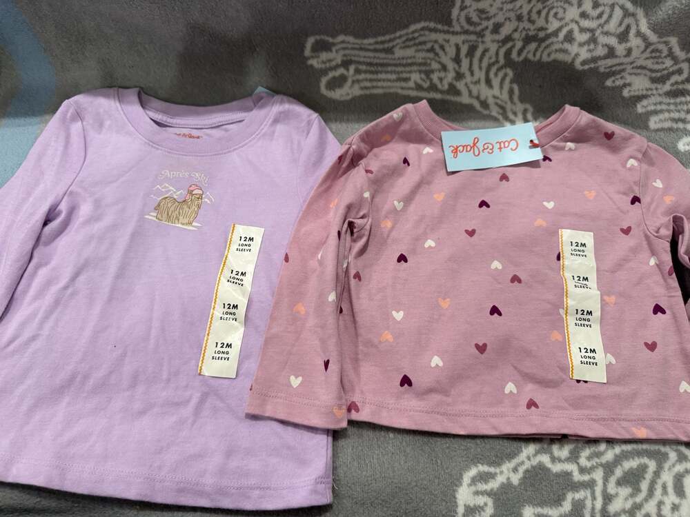 Cat & Jack Toddler Girls 12M Long Sleeve T-Shirt 2-Pack Après Ski and Hearts